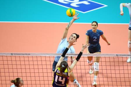 Odbojkarice Fenerbahčeja potrdile svojo kakovost (3)